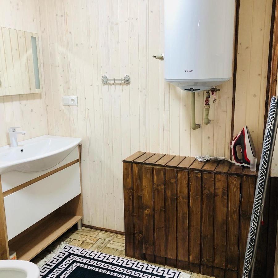 У Віти Котедж4 Synevyrs'ka Polyana Exterior photo